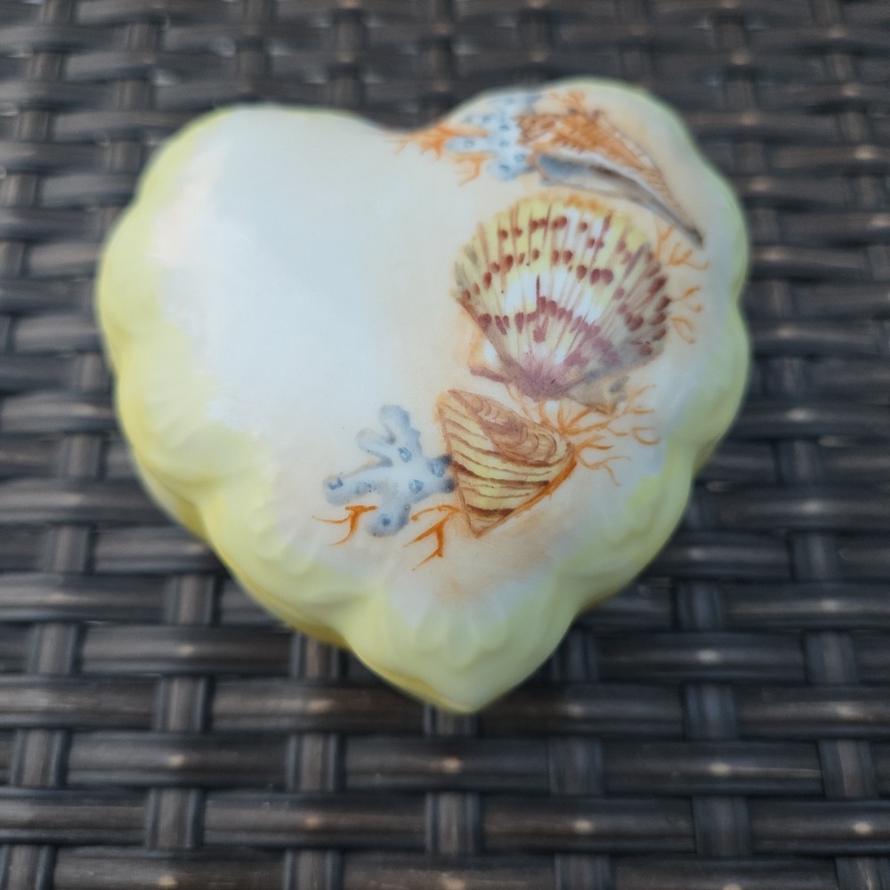 Vintage HandPainted Porcelain Trinket Box Heart Shaped Seashell Ocean Yellow